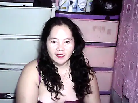 Snapshot of hotpusie_4u chatting on December 2025 01:04:02 PM hotpusie 4u online show from December 2025 01:04:02 PM