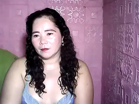 Snapshot of hotpusie_4u chatting on November 2025 05:33:02 AM hotpusie 4u online show from November 2025 05:33:02 AM