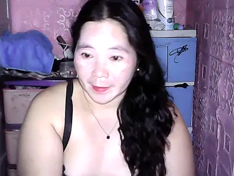 hotpusie 4u online show from March 2026 04:36:02 PM