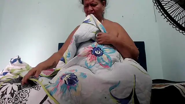 juanys asshot online show from September 2025 01:06:01 PM