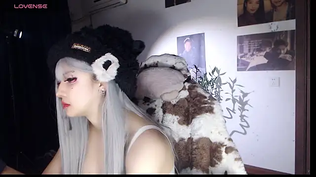 candy cola online show from November 2025 11:58:01 AM