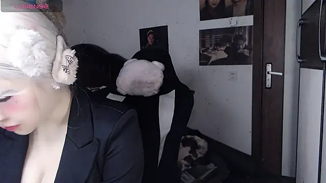 candy cola online show from November 2025 05:35:02 AM