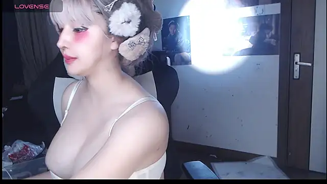 candy cola online show from November 2025 01:15:01 PM