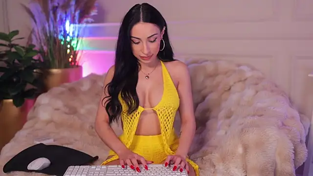 Anais Bloom online show from June 2026 07:23:01 PM