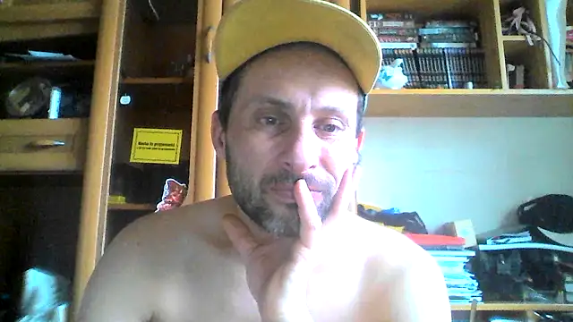 Snapshot of FireFox_Feel chatting on February 2025 11:00:02 AM FireFox Feel online show from February 2025 11:00:02 AM