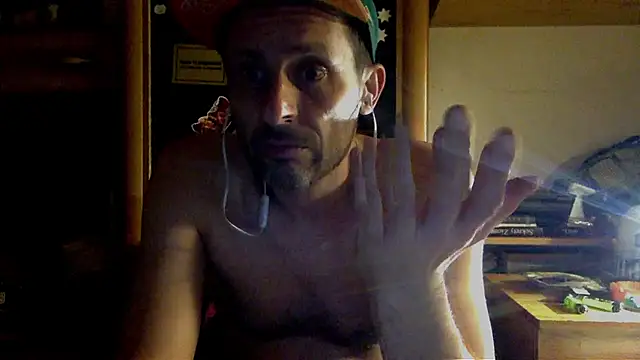 Snapshot of FireFox_Feel chatting on December 2024 02:57:01 AM FireFox Feel online show from December 2024 02:57:01 AM