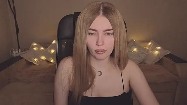 ViolettaLopez online show from December 2025 01:21:02 PM