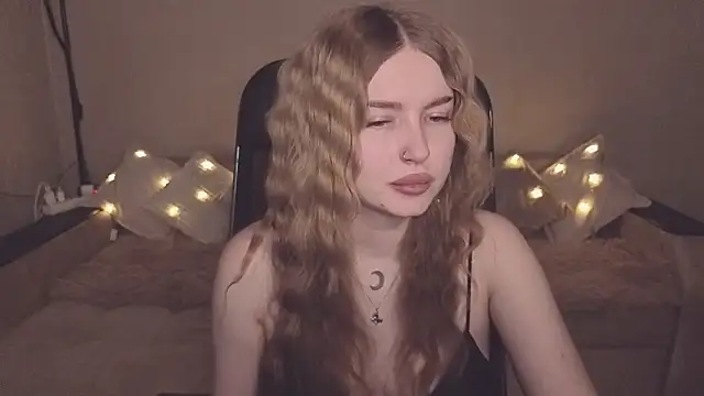 ViolettaLopez online show from January 2026 01:06:01 PM