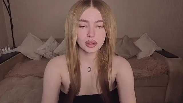 ViolettaLopez online show from May 2026 03:15:02 PM
