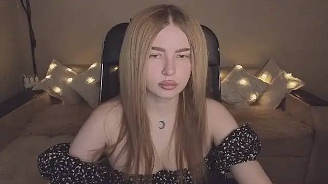 ViolettaLopez online show from November 2025 12:21:02 PM