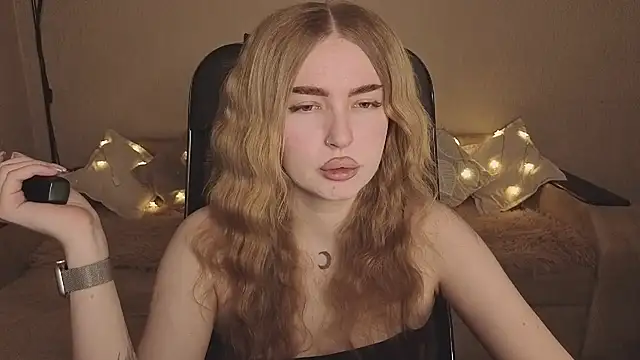 ViolettaLopez online show from February 2026 04:07:01 PM