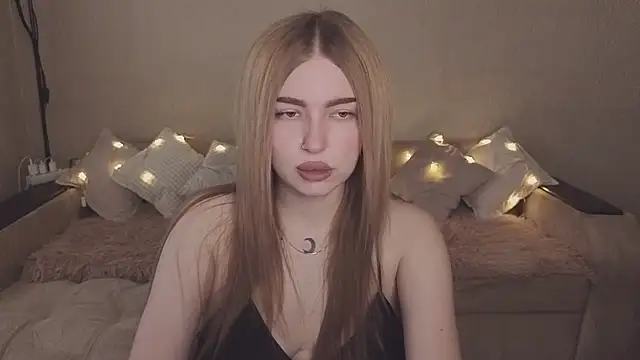 ViolettaLopez online show from November 2025 12:31:02 PM