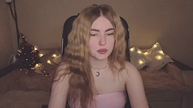 ViolettaLopez online show from December 2025 12:29:02 PM