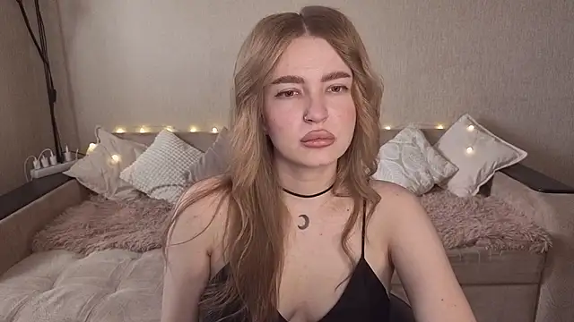 ViolettaLopez online show from June 2026 02:05:02 PM