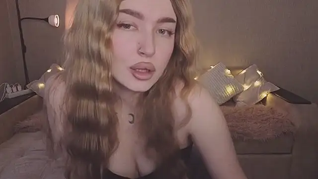 ViolettaLopez online show from February 2026 01:19:01 PM