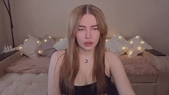 ViolettaLopez online show from April 2026 01:29:01 PM