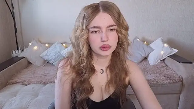 ViolettaLopez online show from May 2026 01:30:01 PM