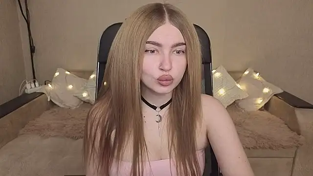 ViolettaLopez online show from November 2025 10:59:01 AM