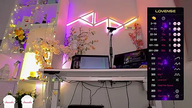 Elena-Marilyn online show from February 2026 07:32:02 PM