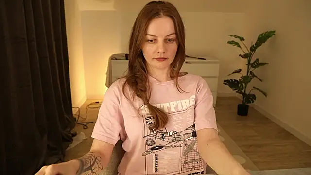 LadyInBad online show from June 2026 05:57:01 PM