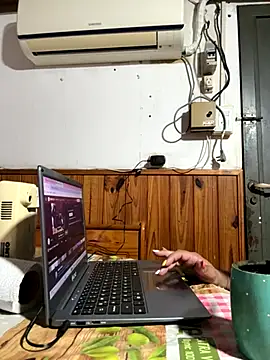 Snapshot of sofy_alone chatting on October 2025 03:44:01 PM sofy alone online show from October 2025 03:44:01 PM