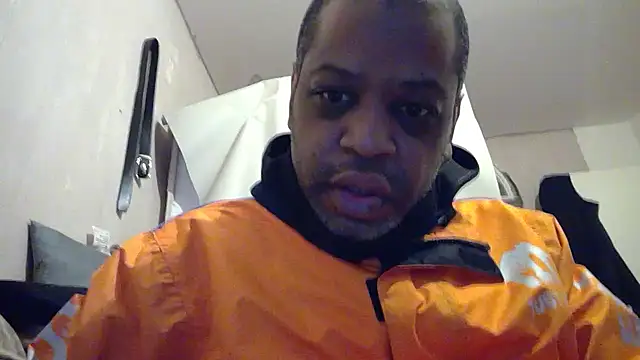 alfiebrown007 online show from March 2025 10:32:02 PM