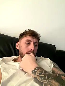 Snapshot of Cata9407 chatting on December 2025 11:42:01 AM Cata9407 online show from December 2025 11:42:01 AM