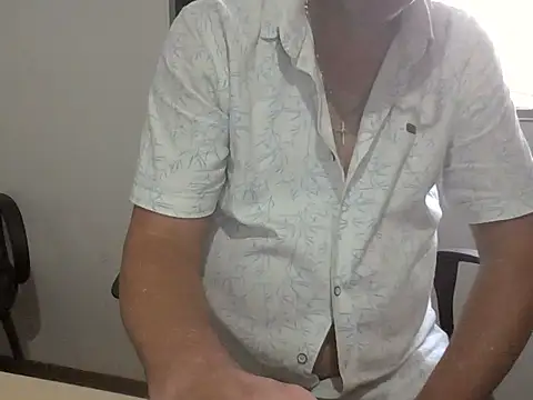 Snapshot of niceguyjr chatting on October 2025 09:05:01 PM niceguyjr online show from October 2025 09:05:01 PM