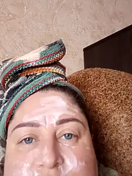 Amy August online show from December 2025 09:19:02 AM