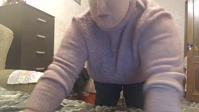 Amy August online show from April 2026 05:58:01 PM