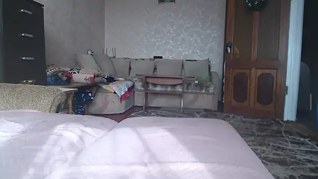 Amy August online show from March 2026 12:31:01 PM