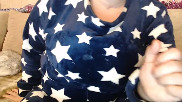 Amy August online show from December 2025 07:24:02 AM