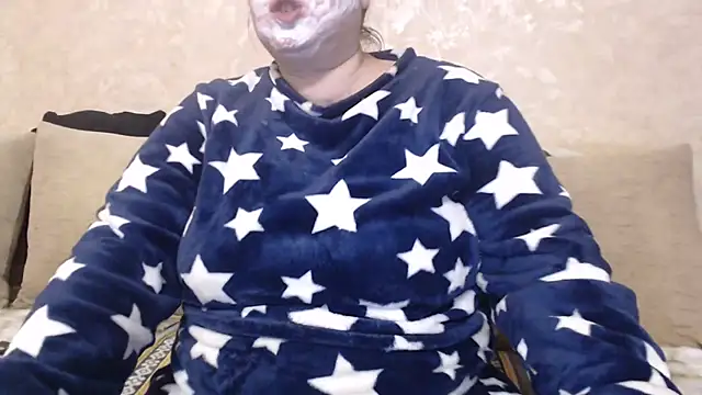 Amy August online show from November 2025 08:56:01 PM