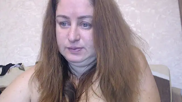 Amy August online show from October 2025 08:02:02 AM