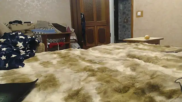 Amy August online show from October 2025 07:43:01 PM