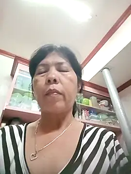 TropicalFlower online show from November 2025 04:05:01 AM