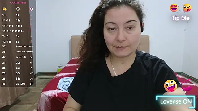 BBW MILF 4U online show from December 2025 07:28:02 PM