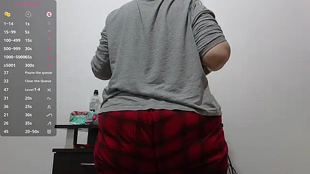 Snapshot of BBW_MILF_4U chatting on November 2025 08:07:02 AM BBW MILF 4U online show from November 2025 08:07:02 AM