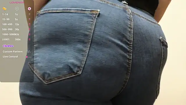 Snapshot of BBW_MILF_4U chatting on November 2025 08:07:01 AM BBW MILF 4U online show from November 2025 08:07:01 AM