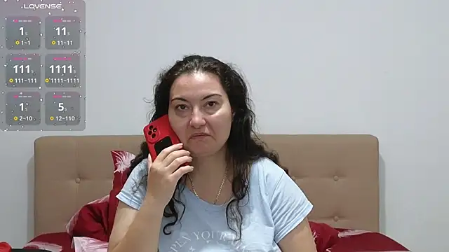 Snapshot of BBW_MILF_4U chatting on October 2025 07:51:02 AM BBW MILF 4U online show from October 2025 07:51:02 AM