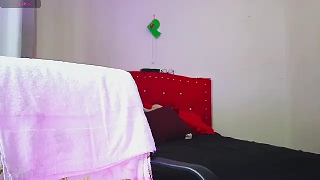 mayhott2 online show from November 2025 05:16:02 PM