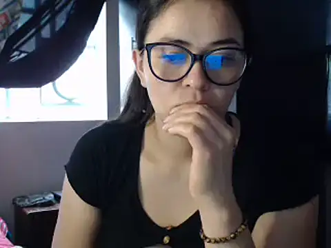 mayhott2 online show from February 2025 06:37:02 PM