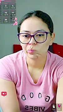 mayhott2 online show from December 2025 04:06:01 PM