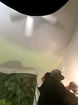 Snapshot of thefire420 chatting on December 2025 03:11:02 PM thefire420 online show from December 2025 03:11:02 PM