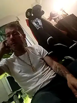 Snapshot of thefire420 chatting on December 2025 03:54:01 PM thefire420 online show from December 2025 03:54:01 PM