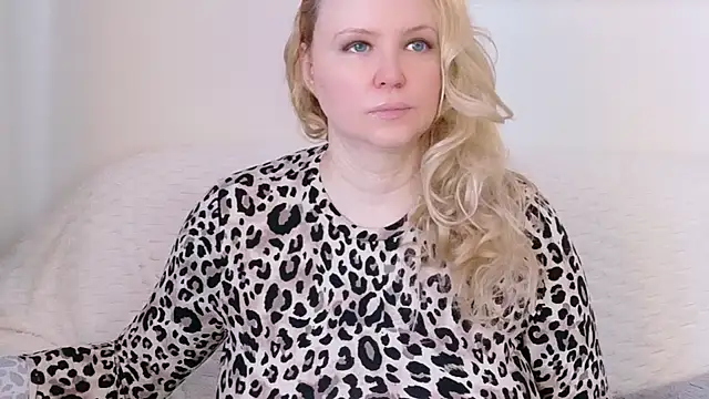 Sarah4you online show from February 2026 03:00:02 PM