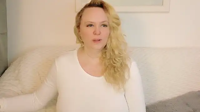 Sarah4you online show from March 2026 05:41:02 PM