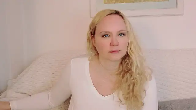 Sarah4you online show from November 2025 05:39:01 PM