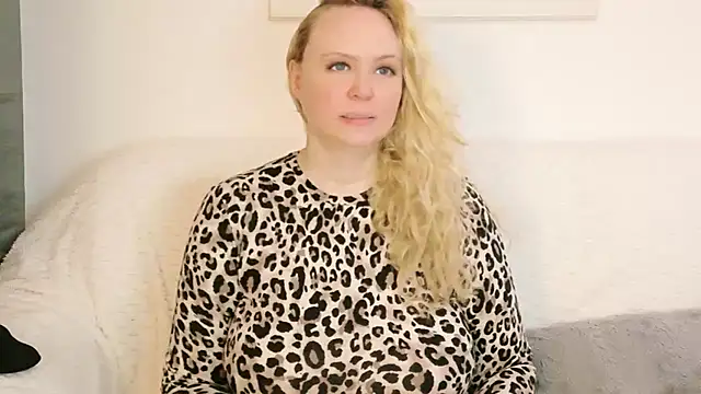 Sarah4you online show from February 2026 05:35:01 PM