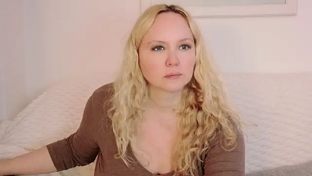 Sarah4you online show from November 2025 05:06:02 PM